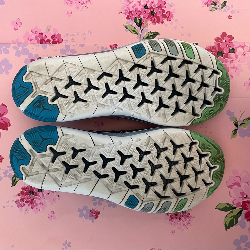 Nike Free Transform Flyknit Women Training Sneakers in Squadron Blue - Picture 6 of 8